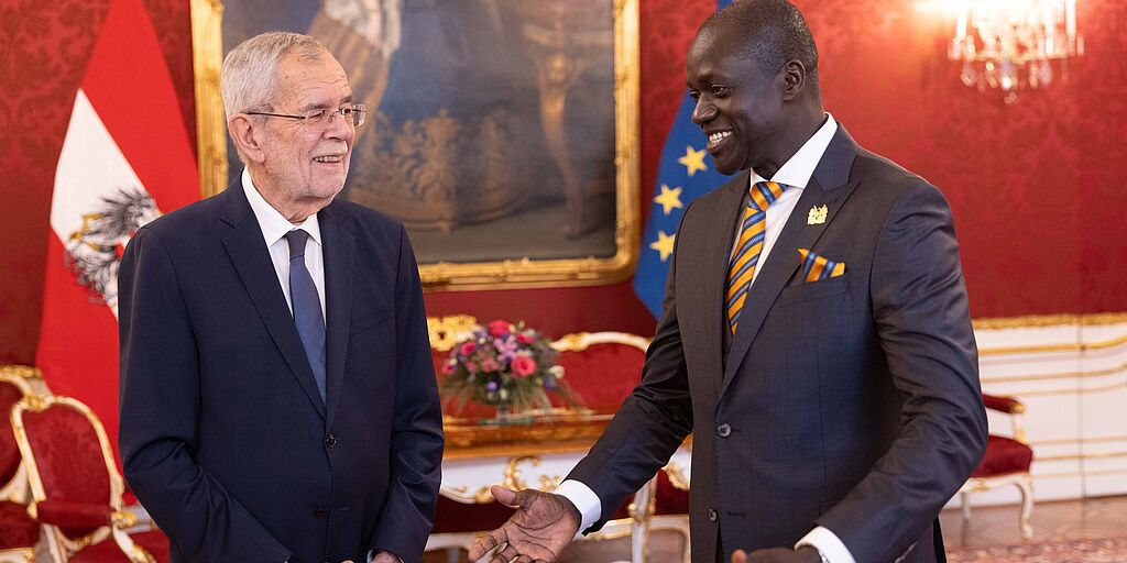 Überreichung von Beglaubigungsschreiben an Bundespräsident Alexander Van der Bellen 