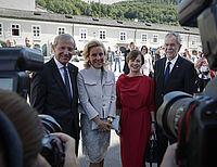 Bild 1 von 18
