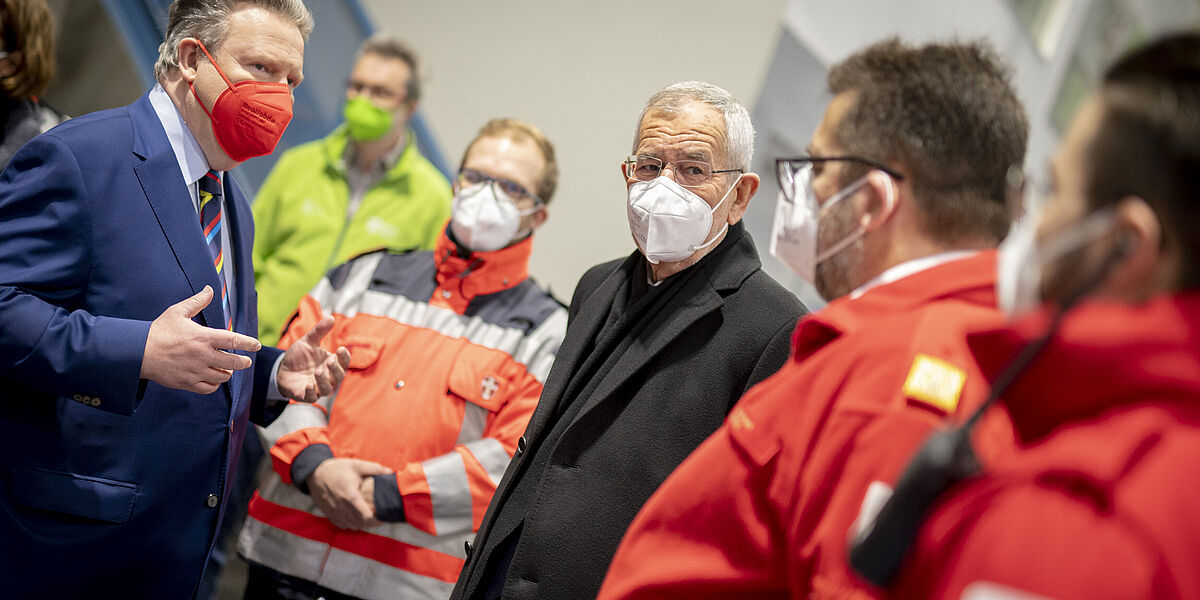 Bundespräsident Van der Bellen und Bürgermeister Ludwig besuchten das Wiener Ankunftszentrum für ukrainische Flüchtlinge in der  Engerthstraße.