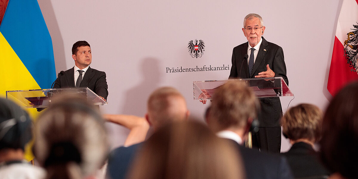 Der Bundespräsident bei der Pressekonferenz mit seinem ukrainischen Amtskollegen