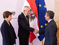 Bild 10 von 54