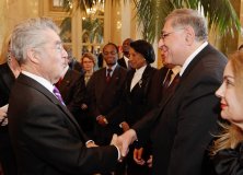 Bild Neujahrsempfang f�r das Diplomatische Corps 2013 in gr&ouml;&szlig;erer Aufl&ouml;sung anzeigen