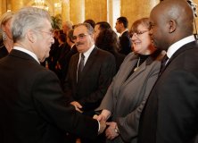 Bild Neujahrsempfang f�r das Diplomatische Corps 2013 in gr&ouml;&szlig;erer Aufl&ouml;sung anzeigen